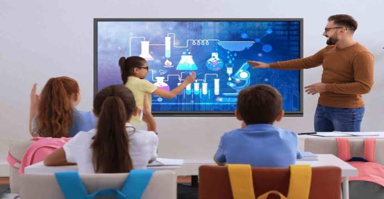 Interactive Panels: Changing the Way We Learn and Collaborate
