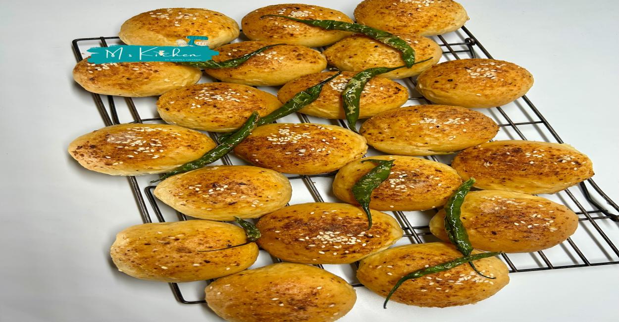 Stuffed Vada Pav