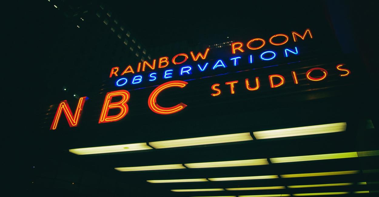 Indoor vs Outdoor Signage: Choosing the Right Option