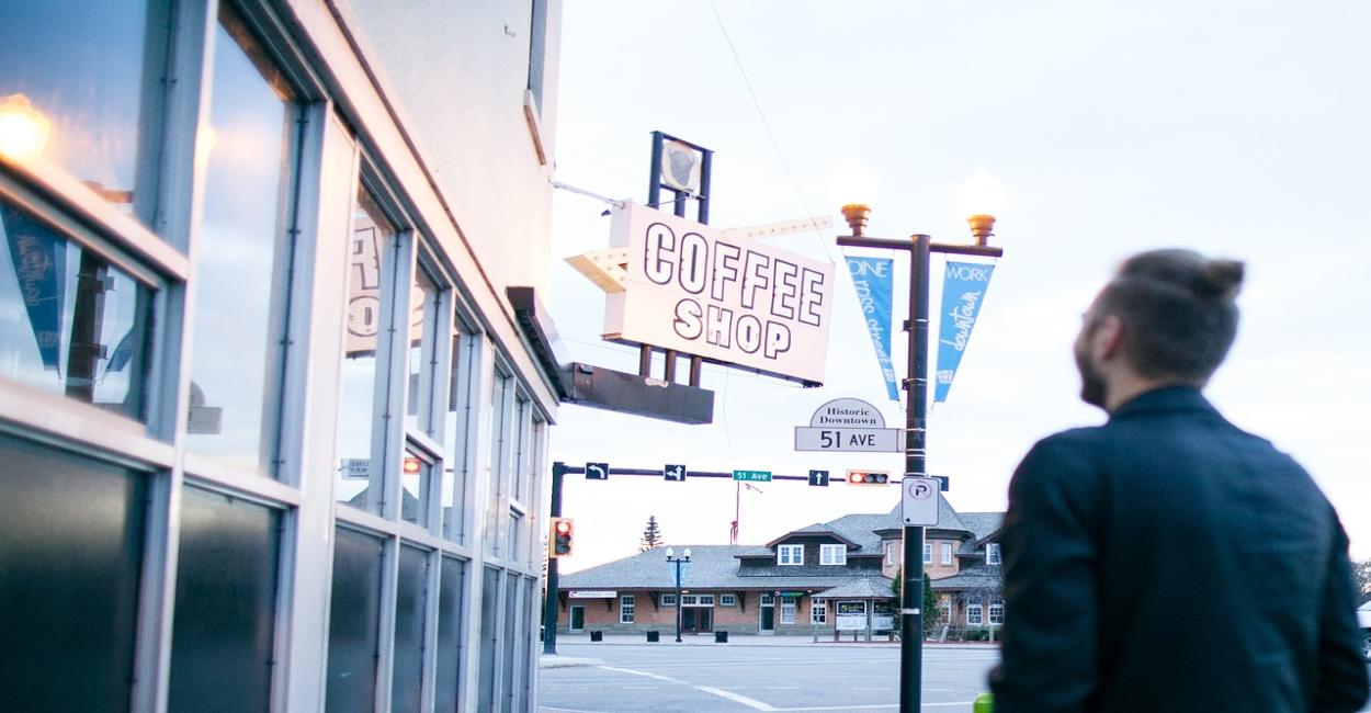 How to Design a Perfect Shop Board for Maximum Impact